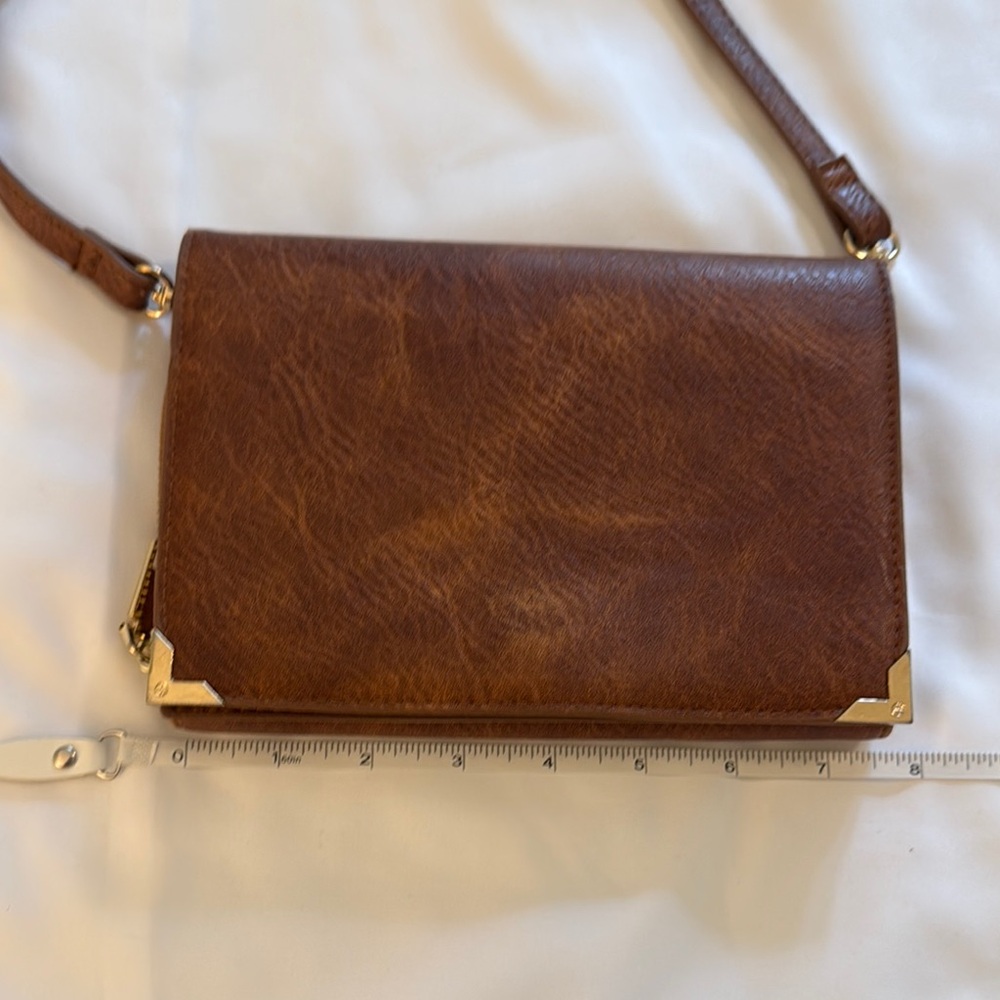 Urban Expression Elegant Brown Leather Crossbody Bag